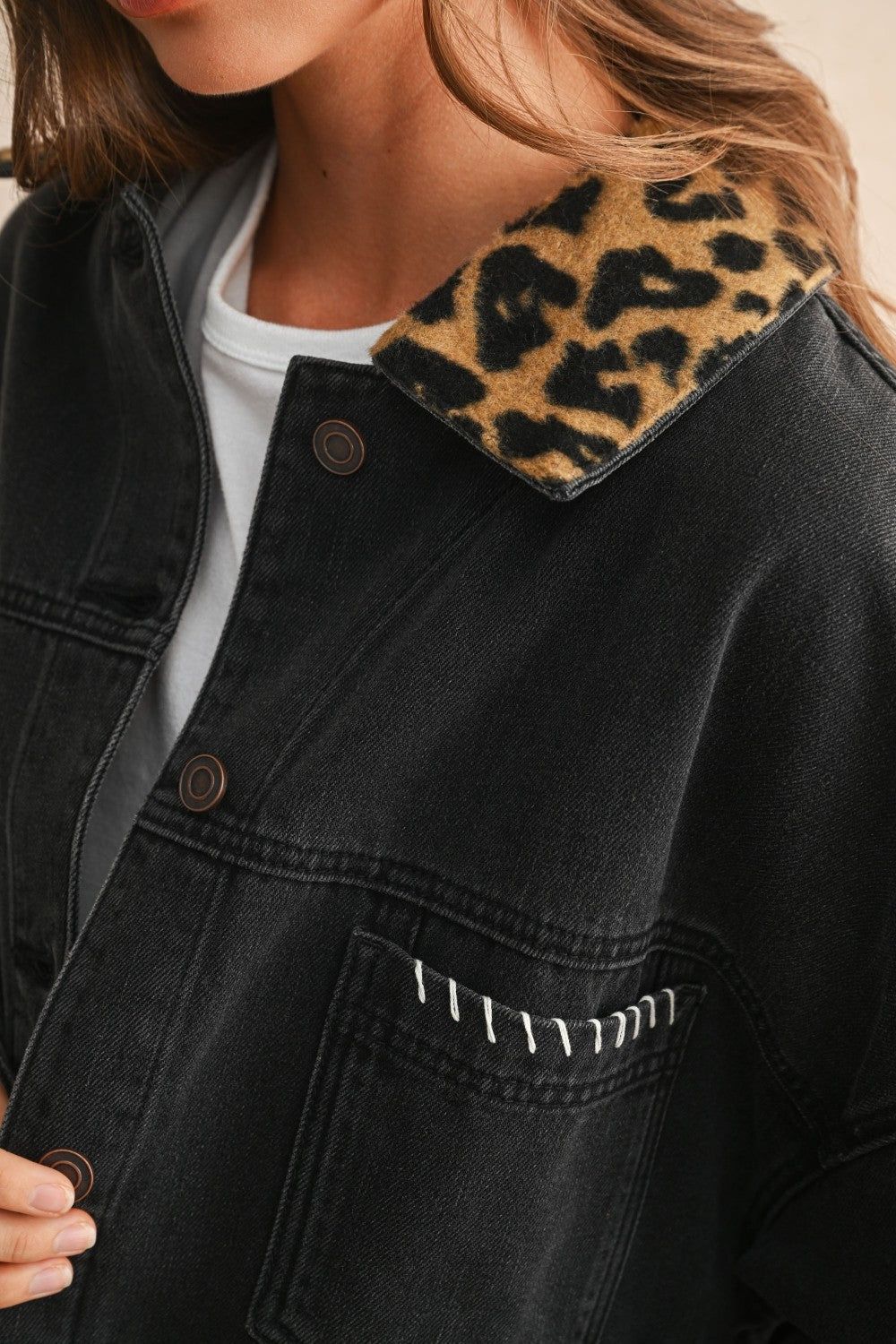 Oversized Black Denim Jacket with Leopard Print Collar
