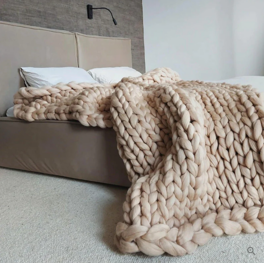 Wool Blanket ¨C High-Quality Cozy Blanket ¨C Luxurious & Timeless